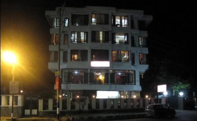 Hotel Imperial Lake View Srīnagar Екстериор снимка